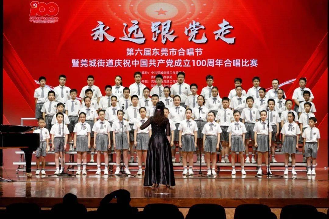 移动应用,触摸未来这个人怎么样啊?网上认识得 感觉还挺帅的 聊的也不错 可以加深关系吗